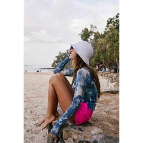 Free People Movement Blue Printed High Jump Long Sleeve Top Baselayer Size Large - Picture 12 of 14